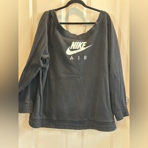 Nike Women’s plus size sweatshirts